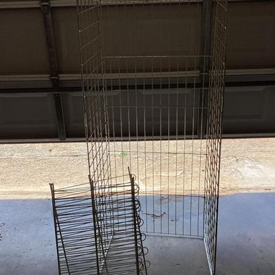 collapsable metal wire shelf with moveable shelf heights