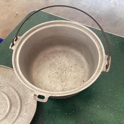 Aluminum Dutch Oven