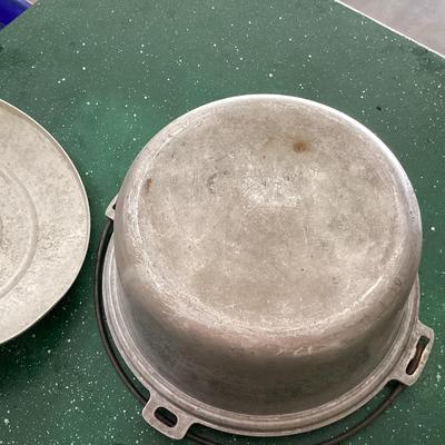 Aluminum Dutch Oven