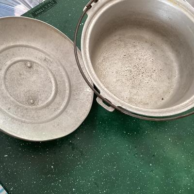 Aluminum Dutch Oven
