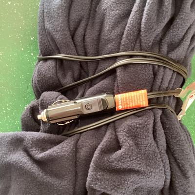Electric blanket w car outlet