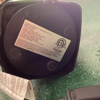 vornado desk fan with rotation 11 inch tall