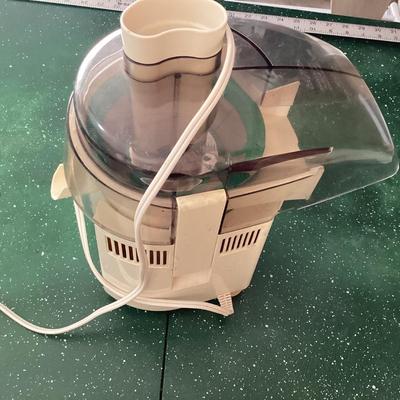 table top juicer- the Juiceman