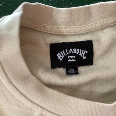 billabong tan sweatshirt xxl women's Black red and white vera Bradley bag 12 x 14 with adjustable strap