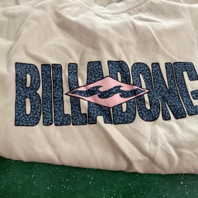 billabong tan sweatshirt xxl women's Black red and white vera Bradley bag 12 x 14 with adjustable strap