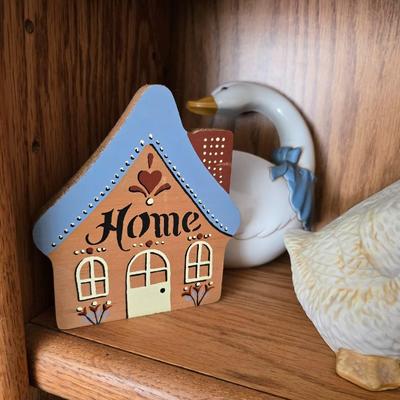 Household knickknacks Geese - alarm clock - vase with flowers and more