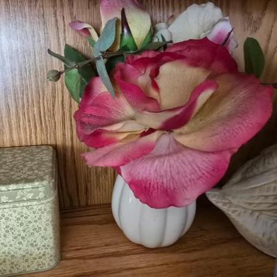 Household knickknacks Geese - alarm clock - vase with flowers and more