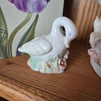 Angel Figurine, Swan, Pink Art blown Glass Vase & Floral Decor