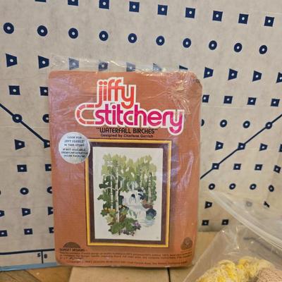 Sewing starter kit - needles - electric scissors - booklets- buttons - thread and much more