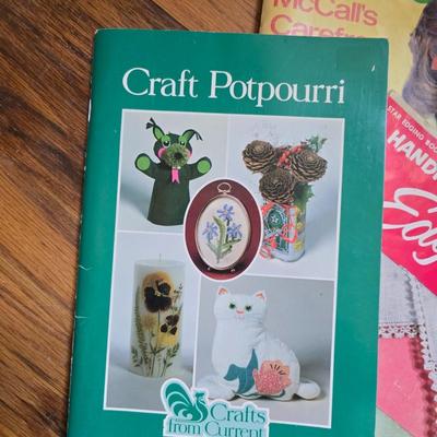 Sewing starter kit - needles - electric scissors - booklets- buttons - thread and much more