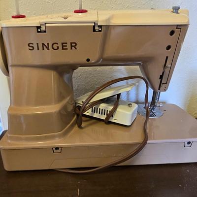 Singer Slant-o-Matic 503 special Sewing machine and Buttonholer and other accessories