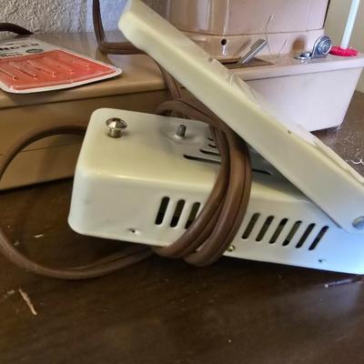 Singer Slant-o-Matic 503 special Sewing machine and Buttonholer and other accessories