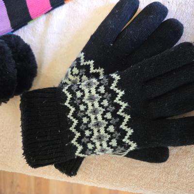 Women's Winter entire - St. Johns Bay coat - matching scarf and hat - and a pair of gloves