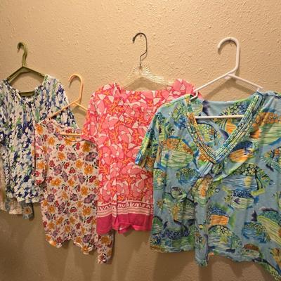 Womens tops = short sleeve - no tags