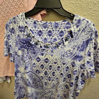 Ladies' tops - PM - no tags