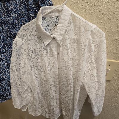Women's tops - Liz Claiborne - apt 9 - dip