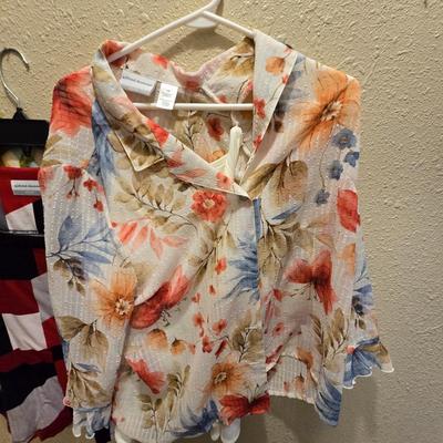 Women's tops - All of them are Alfred Dunner -