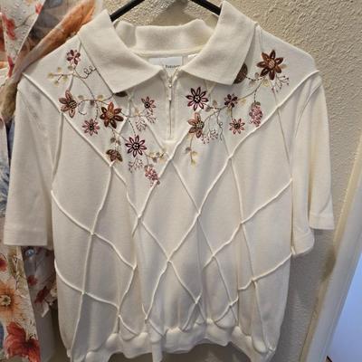 Women's tops - All of them are Alfred Dunner -