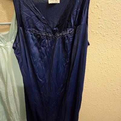 Mostly silk nightgowns - Lorraine - Vanity Fair
