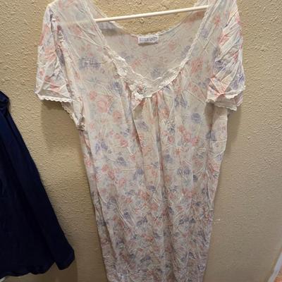 Mostly silk nightgowns - Lorraine - Vanity Fair