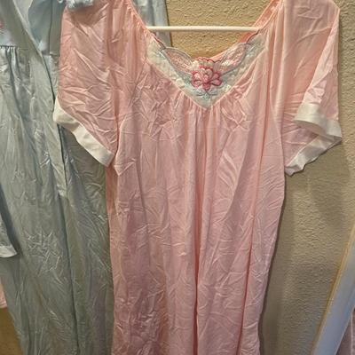 Mostly silk nightgowns - Lorraine - Vanity Fair