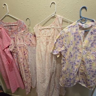 Nightgowns & Pajamas