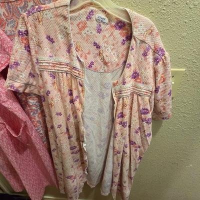 Nightgowns & Pajamas