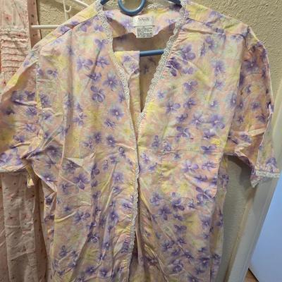 Nightgowns & Pajamas