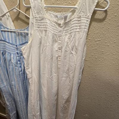 Nightgowns for spring and summer