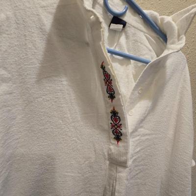 Nightgowns for spring and summer