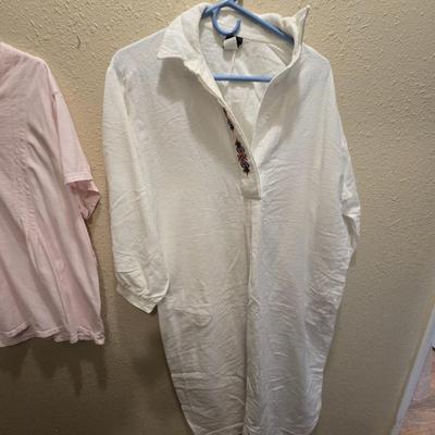 Nightgowns for spring and summer
