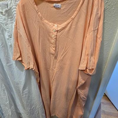 Nightgowns for spring and summer