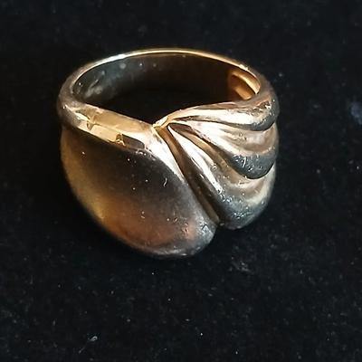 Vintage style 10K swirl design ring Size 7
