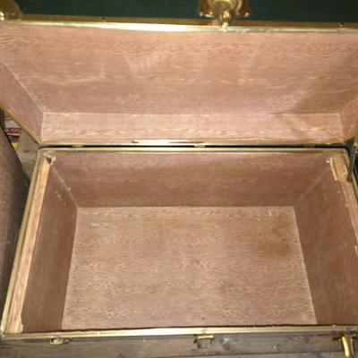 LOT 3: Luggage Trunk with Tray