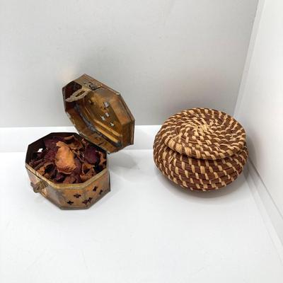 LOT 74: Trinkets and Trinket Holders - Brass Cricket Box, Handcrafted Trinket Basket, Occupied Japan Miniature Pottery, Roosters and...