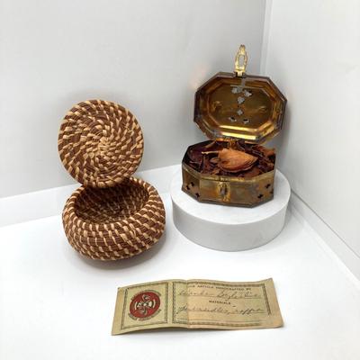 LOT 74: Trinkets and Trinket Holders - Brass Cricket Box, Handcrafted Trinket Basket, Occupied Japan Miniature Pottery, Roosters and...