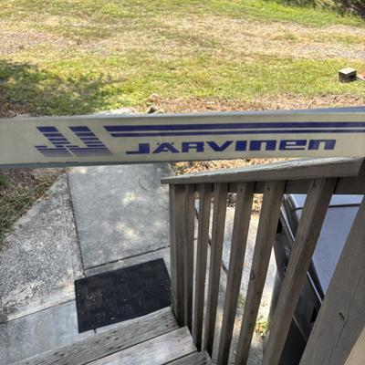 LOT 85: Jarvinen Skies w/Metal Poles