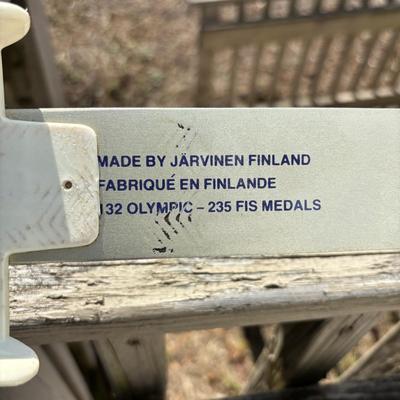 LOT 85: Jarvinen Skies w/Metal Poles