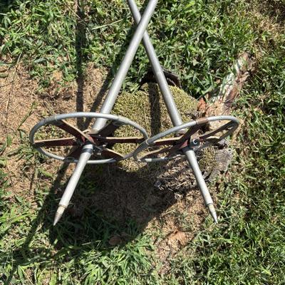 LOT 85: Jarvinen Skies w/Metal Poles