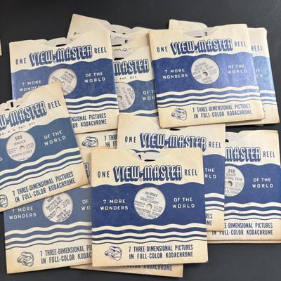 LOT 89: View Master Junior Projector & Wonders of the World Slides including Succulent Plants in Original Box-W. Taylor Marshall