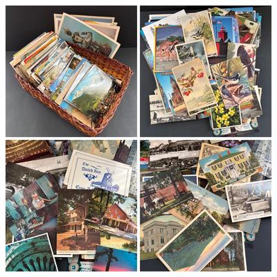 LOT: Large Collection of Loose Postcards