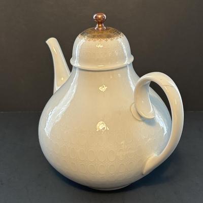 LOT Vintage Rosenthal "Romance" Collection: Teapot, 6 Cups & Saucers