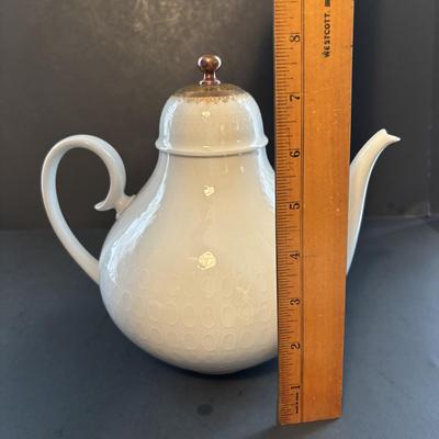 LOT Vintage Rosenthal "Romance" Collection: Teapot, 6 Cups & Saucers