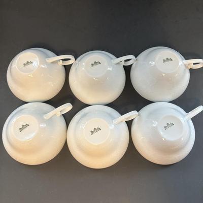 LOT 101: Vintage Rosenthal "Romance" Collection: Coffee/Teapot, 6 Teacups & 4 Saucers