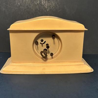 LOT 104: Vintage Local Postcards, Wurttemberg Celluloid Desk Clock, Toms River Bi-Centennial Trivet