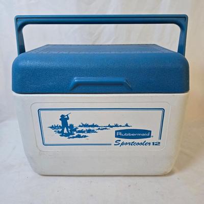 LOT 114: Rubbermaid Cooler, Thermos Picnic Jug, Thermos and UnoVac Vacuum Bottles