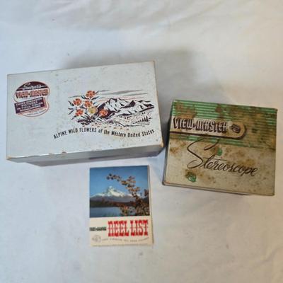 LOT 115: Vintage View Master with Reels