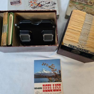 LOT 115: Vintage View Master with Reels