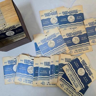 LOT 115: Vintage View Master with Reels