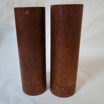 LOT 119: Carved Myrtlewood Bowls, Salt/Pepper Shakers & More